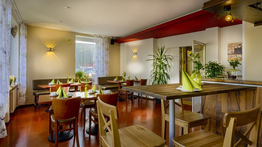 Hotel Luitpold Landshut Bagian luar foto