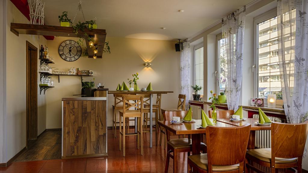 Hotel Luitpold Landshut Bagian luar foto