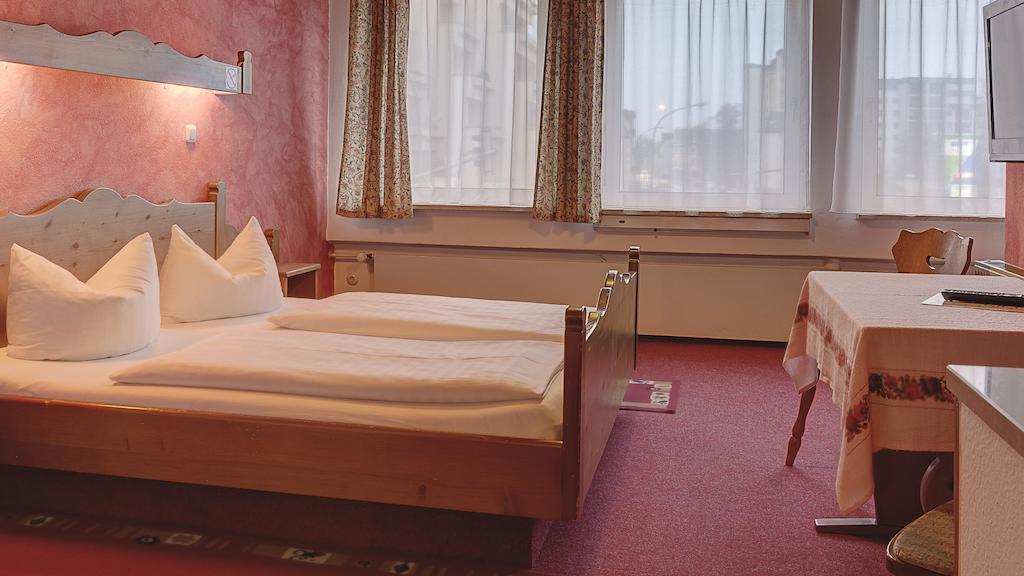 Hotel Luitpold Landshut Ruang foto